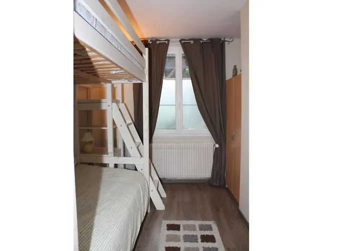 Disneyland Paris, 62 M2 Coupvray